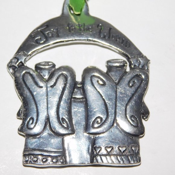 2004 Basic Spirit Joy to the World Pewter Angels Christmas Ornament 3.75" - Picture 3 of 3